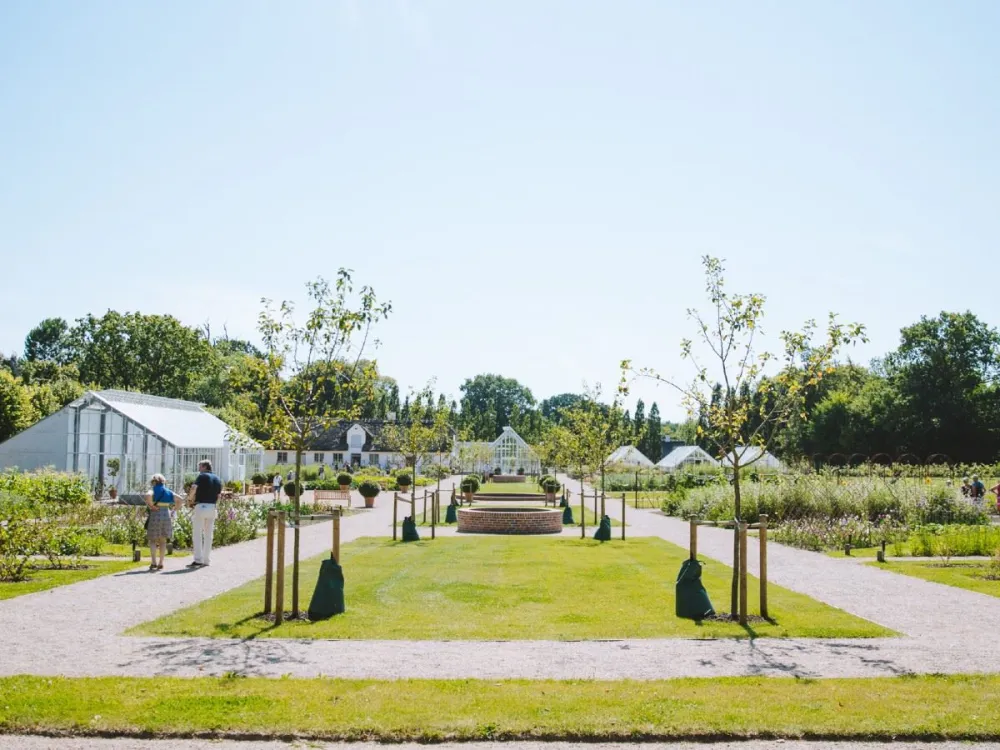 Guidet tour in The Royal Kitchen Garden